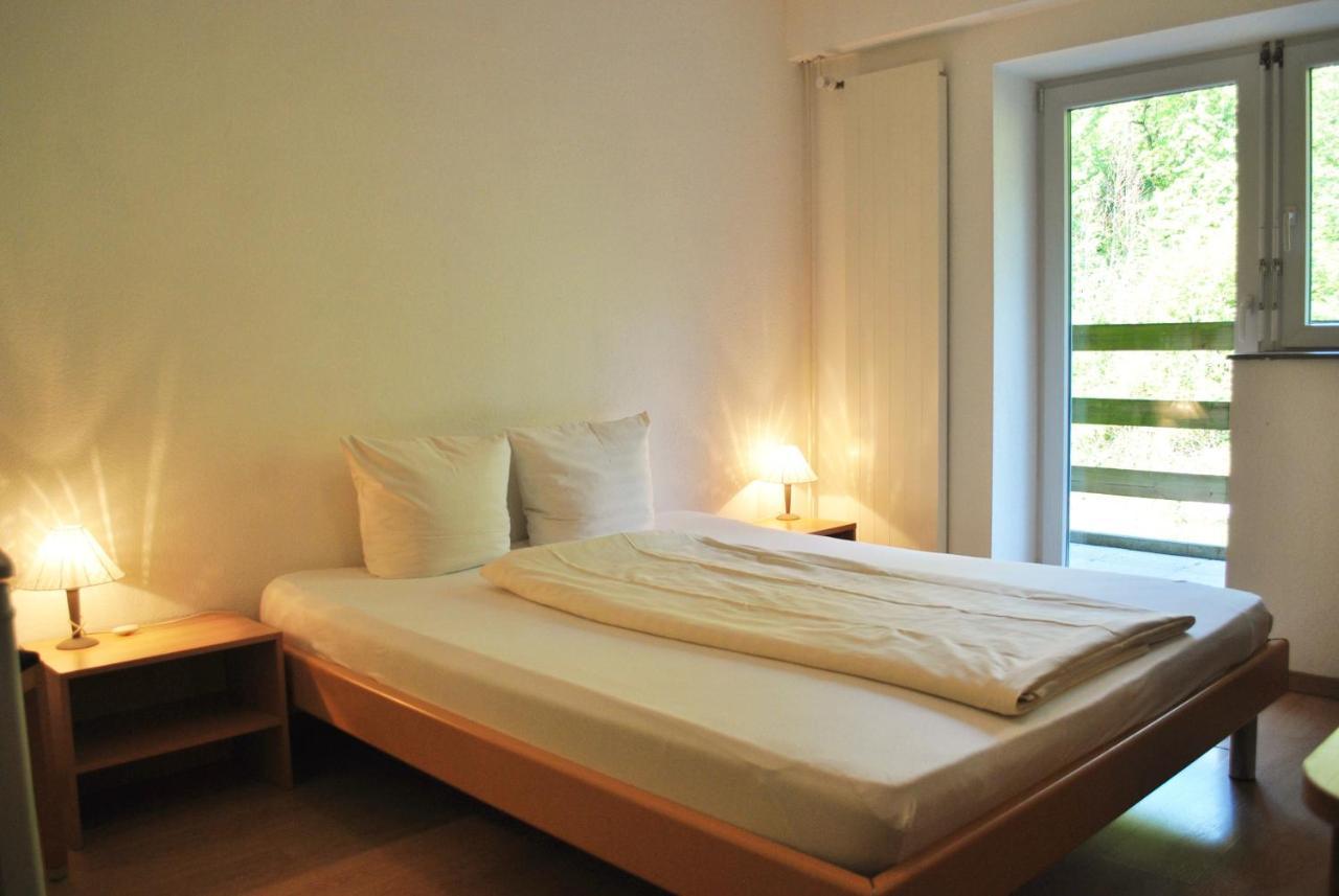 Business Hotel Riverside Duggingen Eksteriør billede
